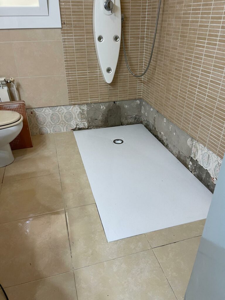 foto secundaria cambiar bañera por plato de ducha en roses reforma rápida y segura (10)