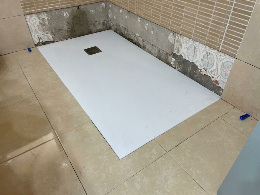 foto secundaria cambiar bañera por plato de ducha en roses reforma rápida y segura (6)