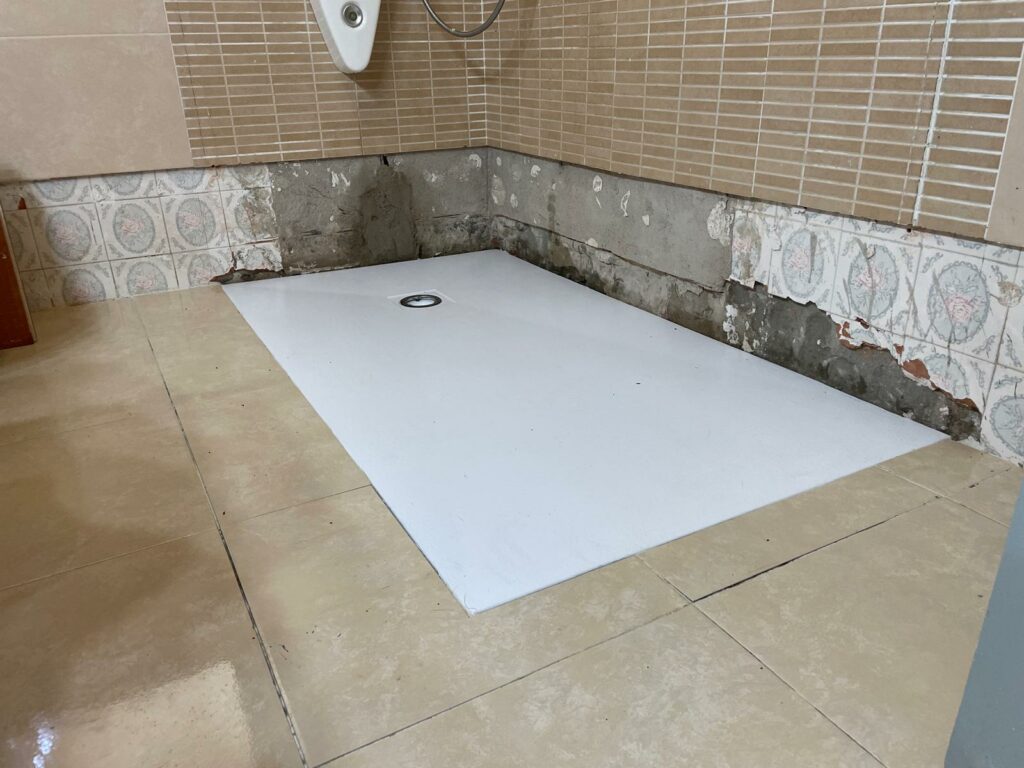 foto secundaria cambiar bañera por plato de ducha en roses reforma rápida y segura (9)