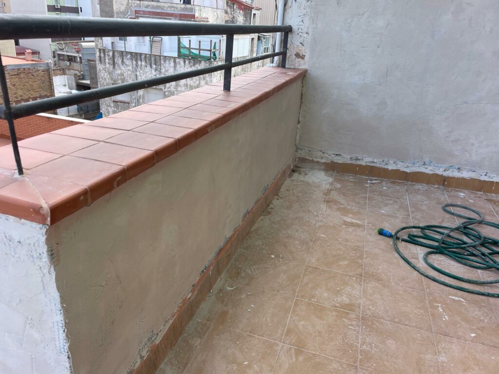 foto secundaria impermeabilización de terrazas en girona solución definitiva contra humedades y filtraciones (12)