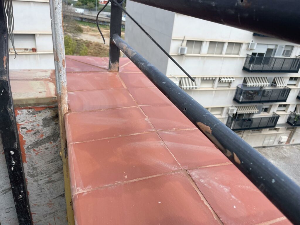 foto secundaria impermeabilización de terrazas en girona solución definitiva contra humedades y filtraciones (18)