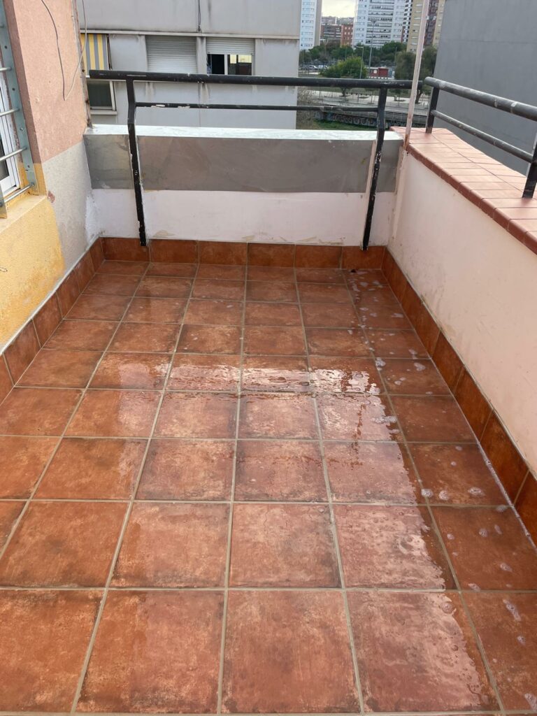 foto secundaria impermeabilización de terrazas en girona solución definitiva contra humedades y filtraciones (42)
