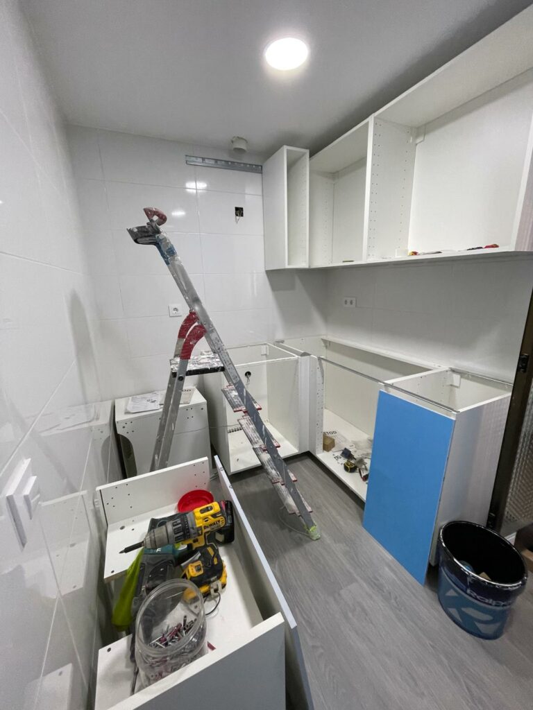 Reforma de cocina en Roses y Girona: cómo renovar tu cocina paso a paso foto secundaria reforma de cocina en roses y girona cómo renovar tu cocina paso a paso (34)