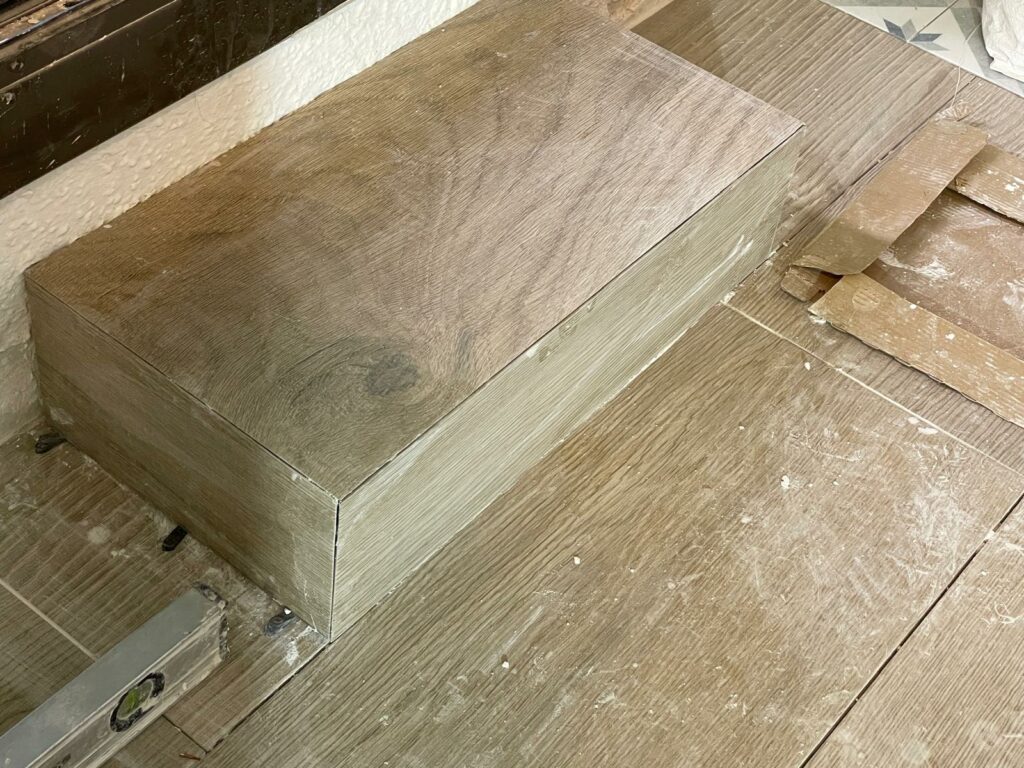 foto secundaria renovación de suelo porcelánico en roses cocina comedor americana moderna y funcional (5)